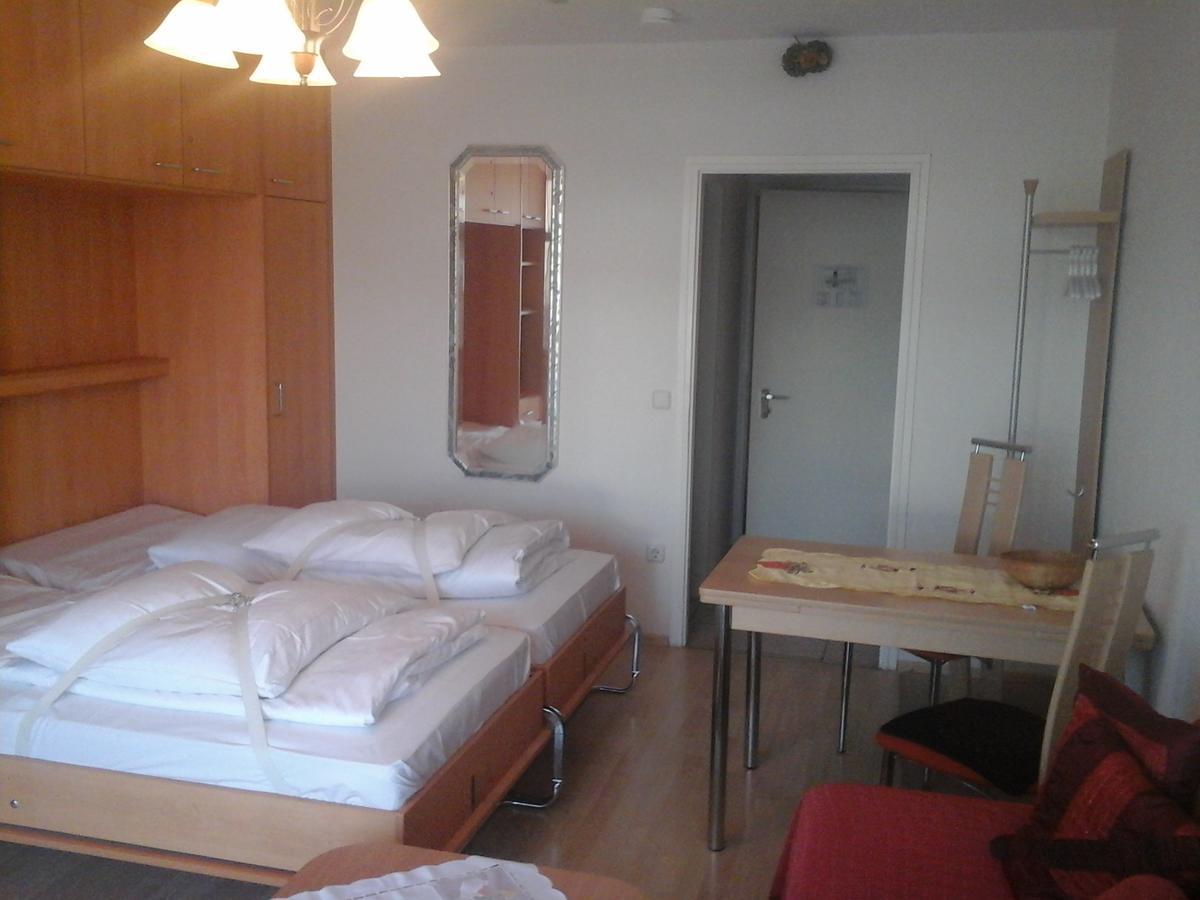 Appartement Haus Hamburg บาดฟึสซิง ภายนอก รูปภาพ